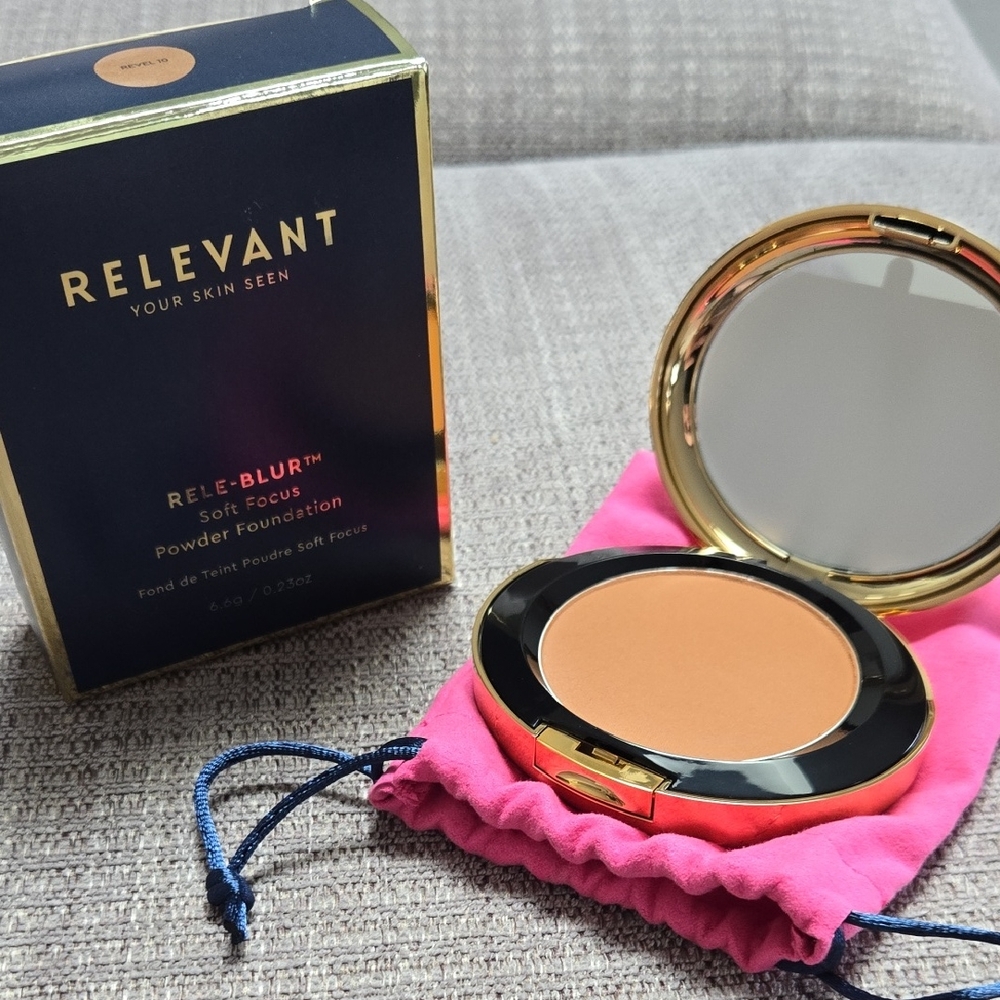 Relevant Re-Blur Soft Focus Powder Foundation - Revel 10 New In Box‎